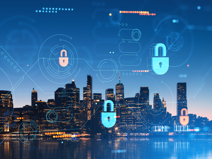Ciudades conectadas con candados digitales que representan la inversión en ciberseguridad para proteger infraestructuras urbanas